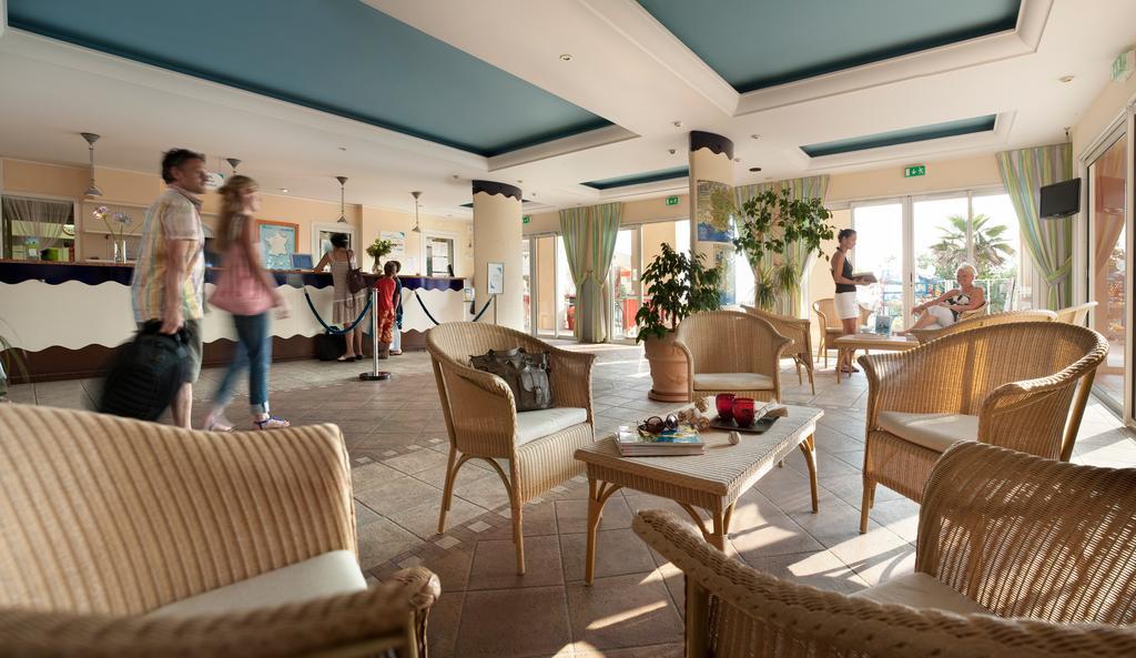 Les Rivages - Appartement Vue Mer Imprenable-Piscine Сикс-Фор-ле-Плаж Екстериор снимка