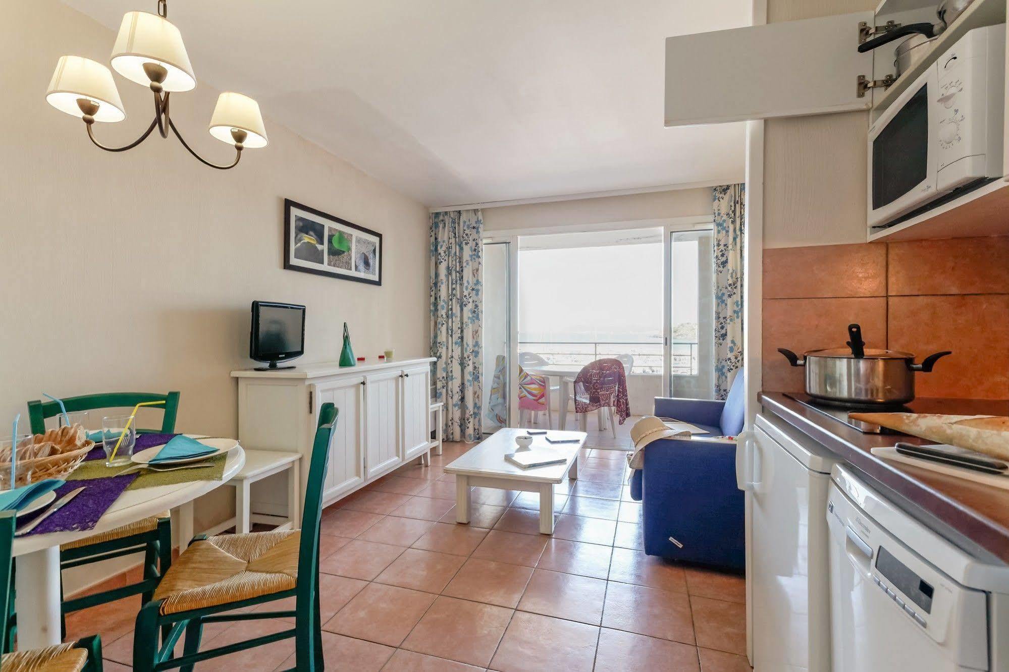 Les Rivages - Appartement Vue Mer Imprenable-Piscine Сикс-Фор-ле-Плаж Екстериор снимка