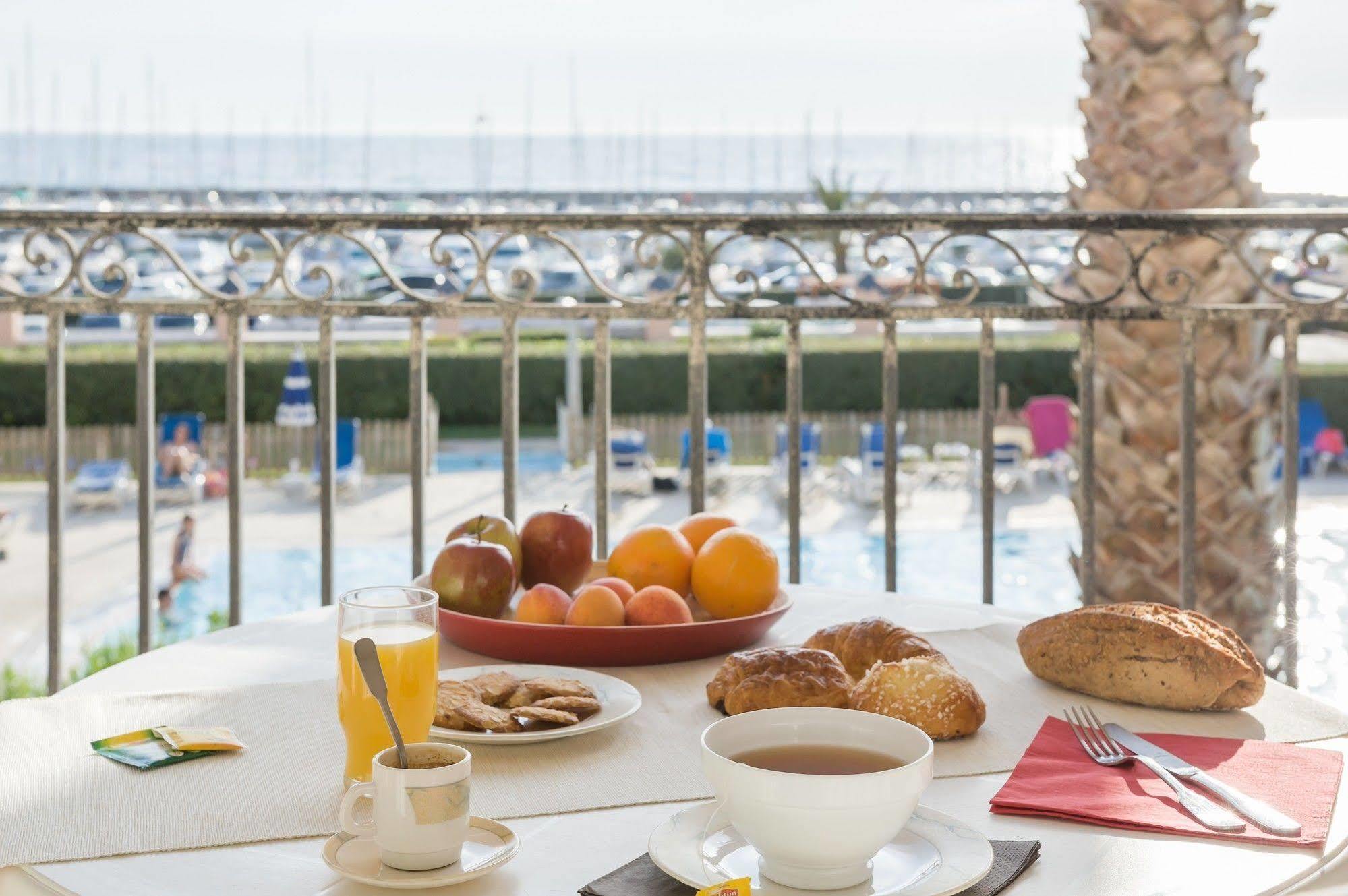 Les Rivages - Appartement Vue Mer Imprenable-Piscine Сикс-Фор-ле-Плаж Екстериор снимка